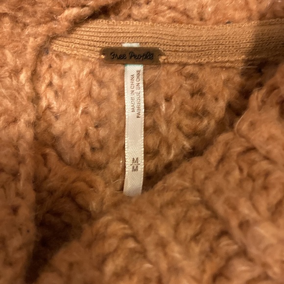 Free People soft turtleneck. sz. M - Picture 2 of 5